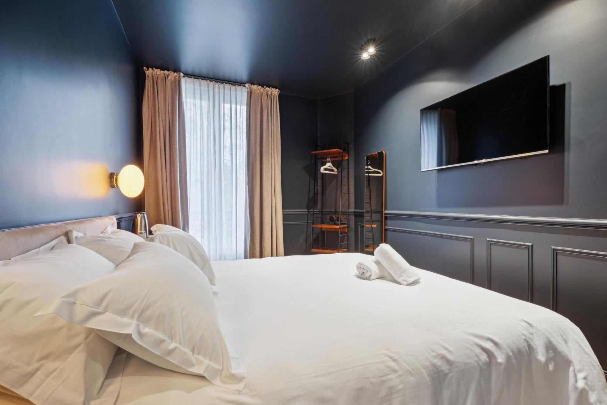 Hotel Clemence Paris Exterior photo