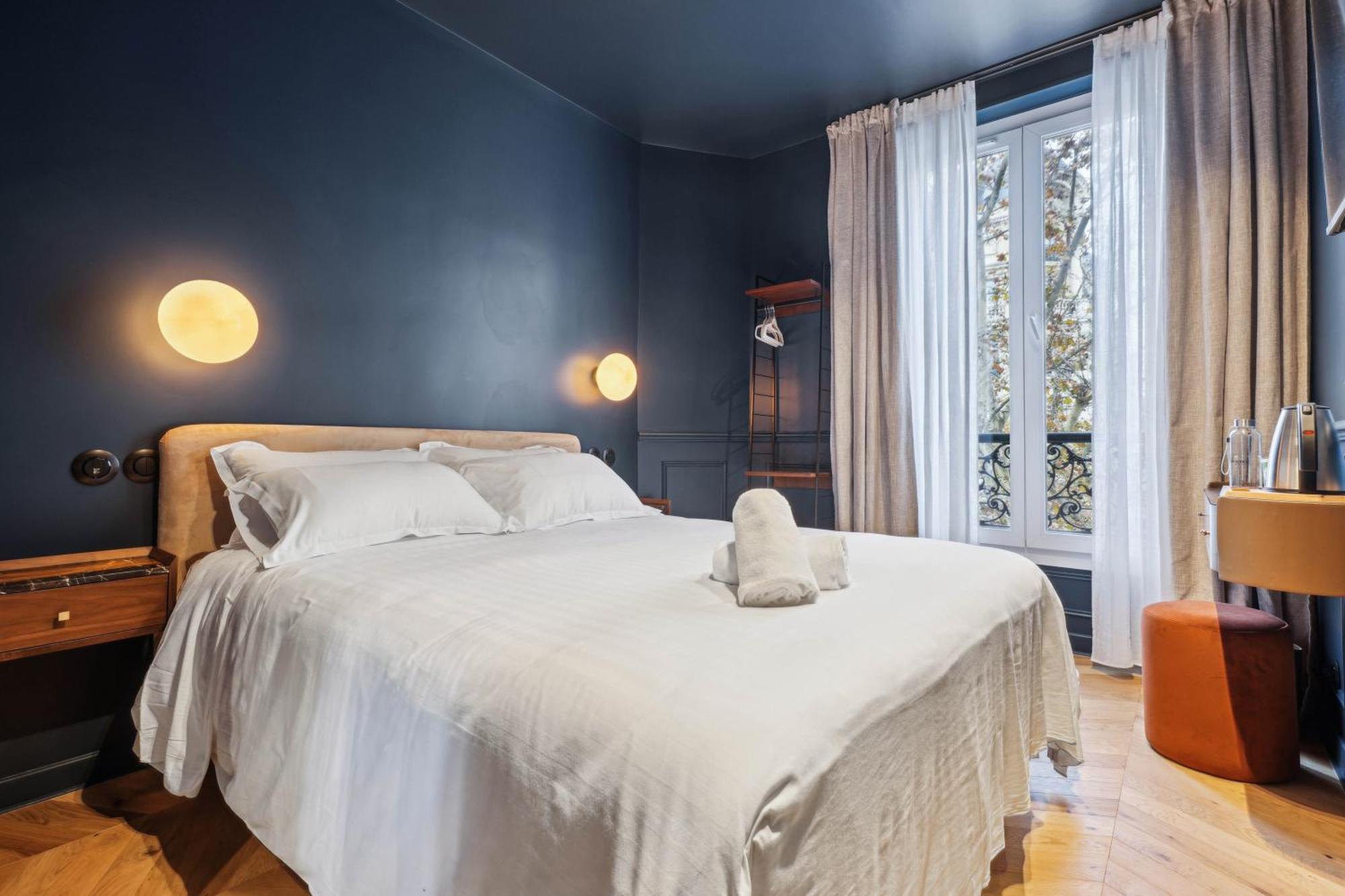 Hotel Clemence Paris Exterior photo
